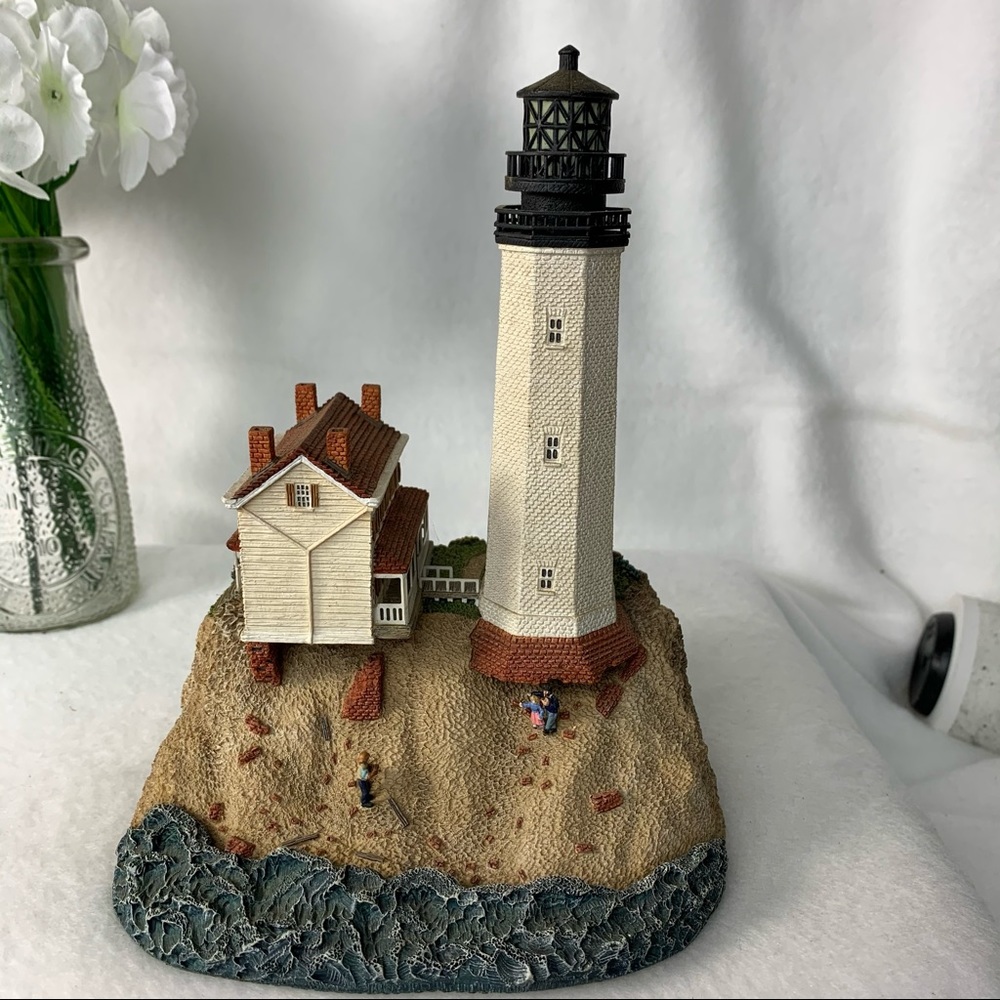 Harbour Lights Cape Henlopen, DE Lighthouse Ltd Ed - Picture 8 of 16